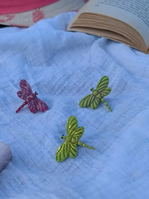 trio de broches libellules