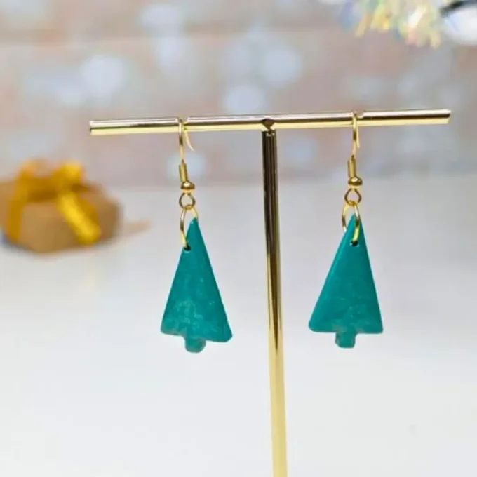 boucles d'oreilles sapins de noel minimaliste vert et effet léopard or
