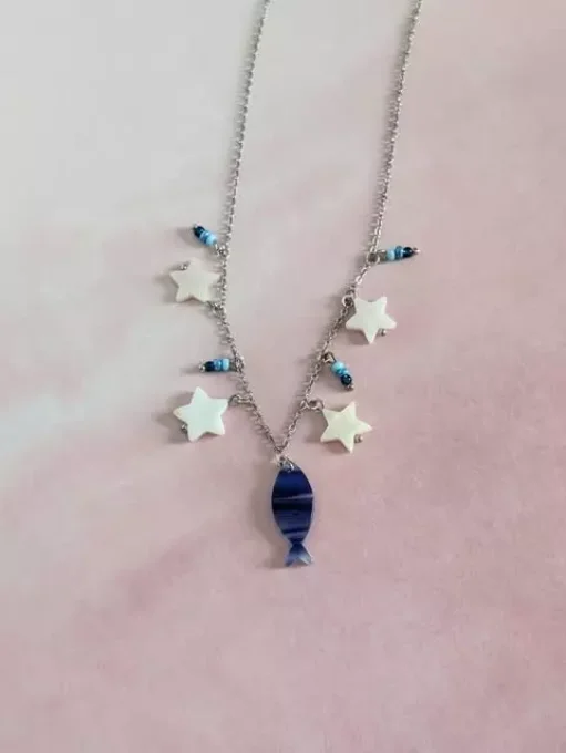 collier poisson bleu roi