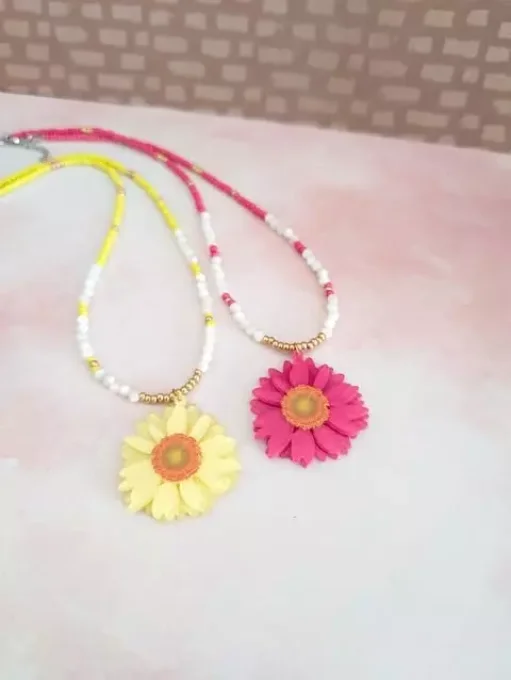 Collier marguerite izbulle
