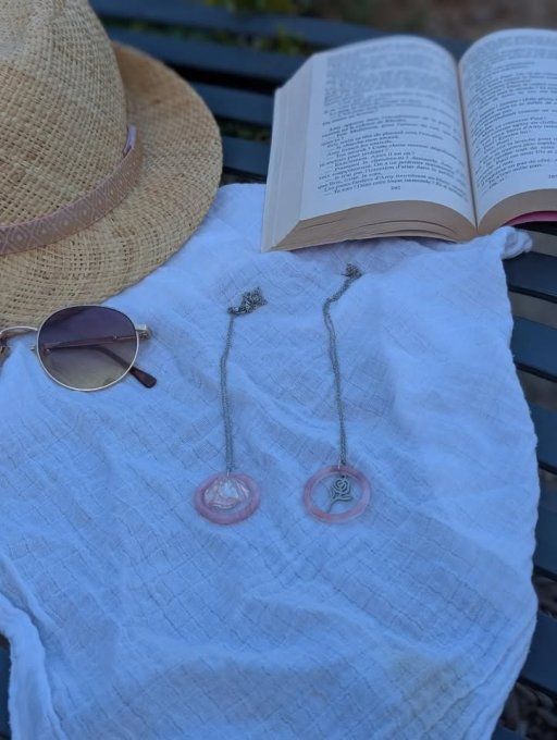 colliers pour lunettes rose froid