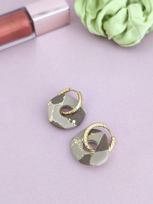 Boucles d'oreilles avec pampilles galets cappuccino et or