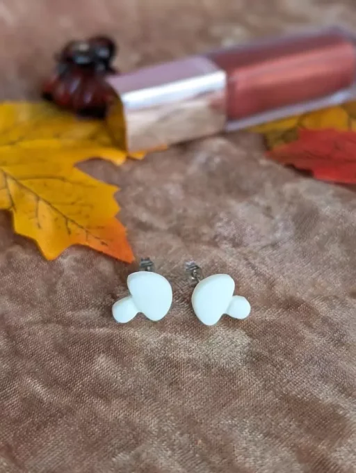 puces d'oreilles champignons phosphorescents