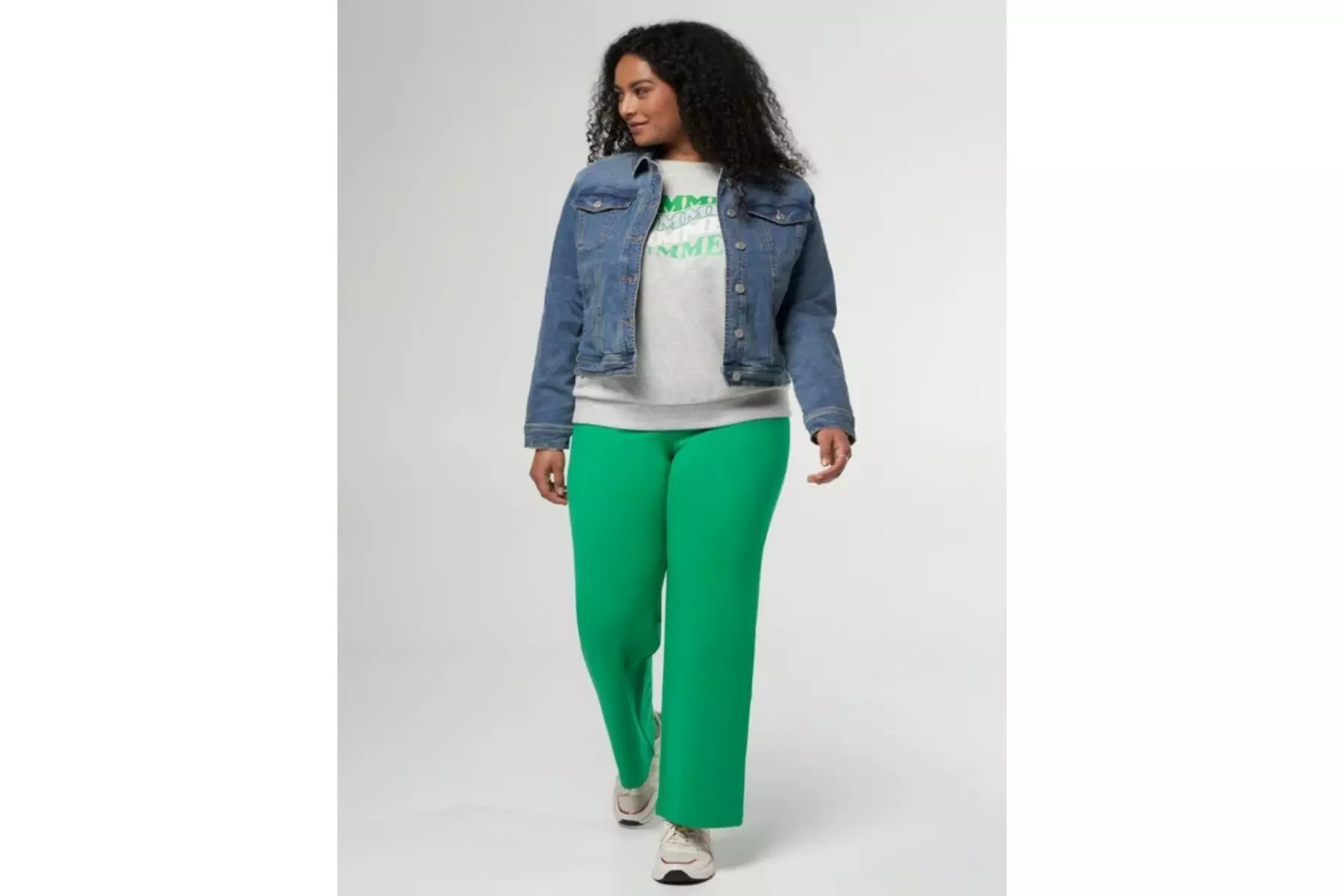 look à éviter femme ronde avec du ventre